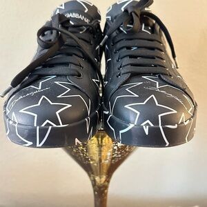 Sold woman’s ' Black and White Star leather Sneakers limited edition